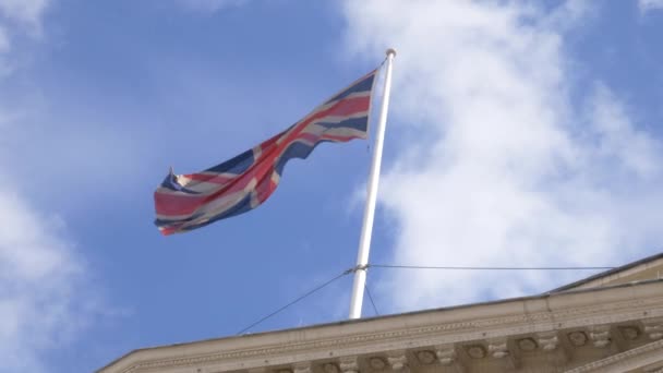 伦敦的国旗在风中飘扬 英国退欧的旗帜 — 图库视频影像