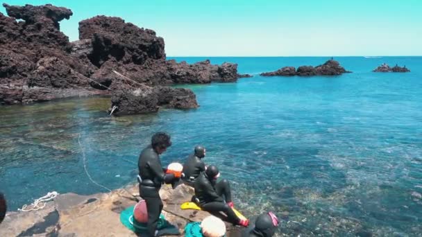 Ralenti Jeju Plongée Femme Préparant Pour Spectacle — Video