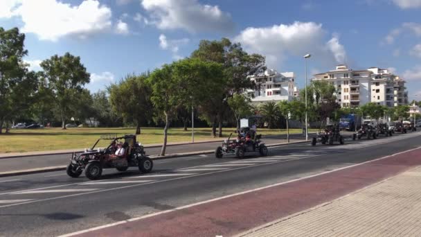 Turista Útvonal Autóval Városon Keresztül — Stock videók