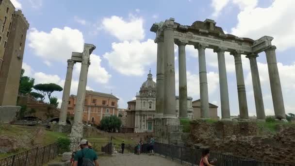 Ναοί Στο Ρωμαϊκό Φόρουμ Εκκλησία Στο Βάθος Roma Ιταλία Καλοκαίρι — Αρχείο Βίντεο