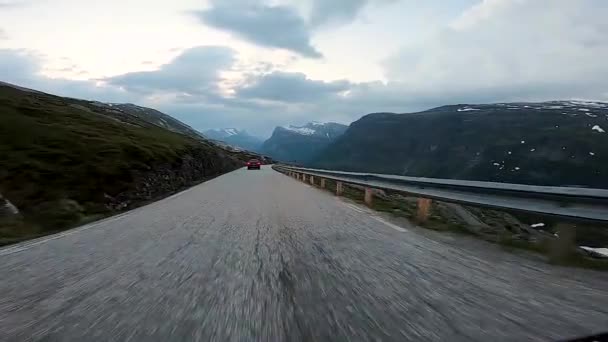 Une Promenade Panoramique Travers Campagne Norvégienne Suivant Autre Véhicule Neige — Video