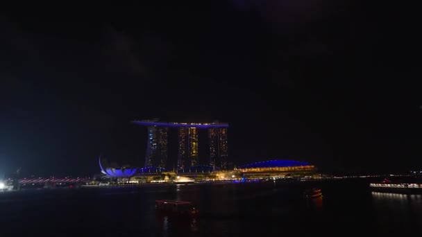 Човни Пропливають Через Затоку Марина Сандс Гіперлапс Сінгапурі Сем Креслейн — стокове відео