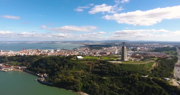 Flygfoto Kristus Konungens Fristad Lissabon Portugal Och Hela Stadsbilden — Stockvideo