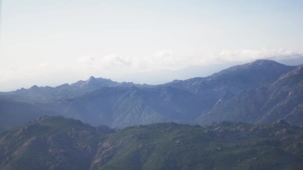Vista Ventana Cabina Las Montañas Durante Aterrizaje Isla Córcega — Vídeos de Stock
