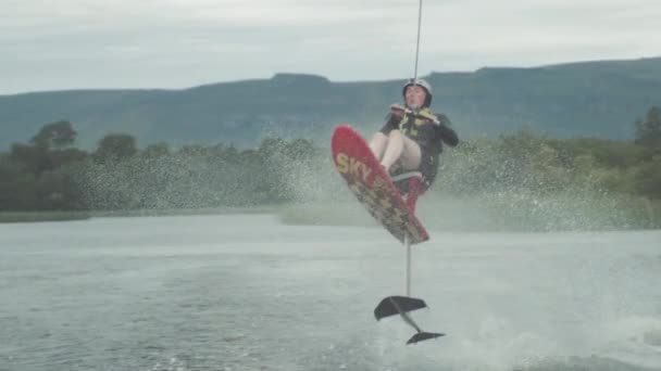 Air Chair Sky Ski Úžasné Wake Skok Řece Vodní Sporty — Stock video