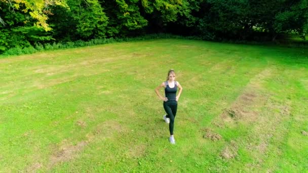 Záběr Mladých Krásných Žen Dělá Cvičení Venku Parku Při Východu — Stock video