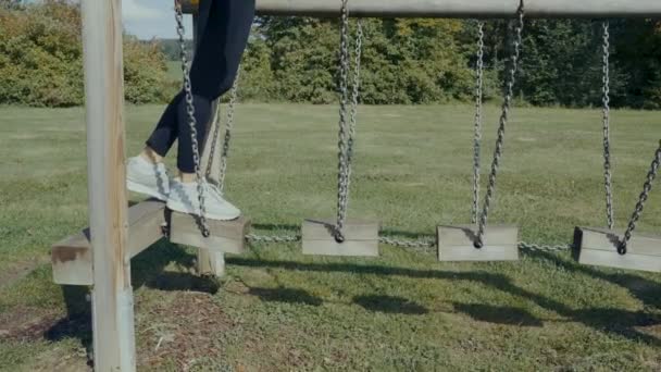 Aufnahme Junger Schöner Frauen Bei Übungen Freien Einem Park Bei — Stockvideo