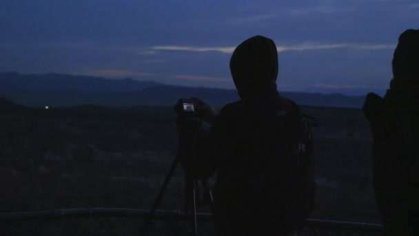 Silueta Fotografa Jak Před Východem Slunce Bryce Pointu Propadá — Stock video