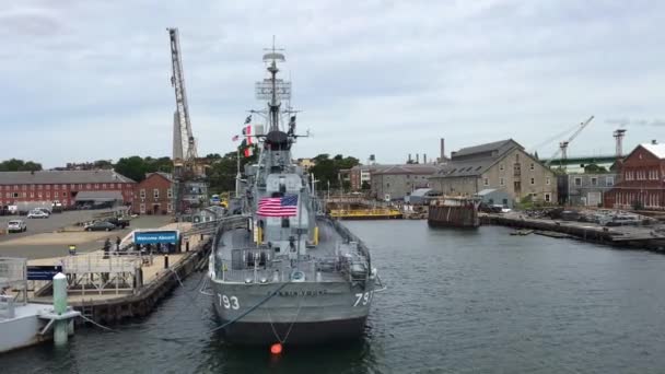 Uss Cassin Young Jagare Amerikanska Flottan Boston Navy Yard Massachusetts — Stockvideo