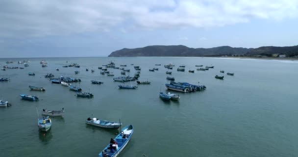Puerto Lopez Equador Setembro 2018 Drone Aerial Barco Move Para — Vídeo de Stock
