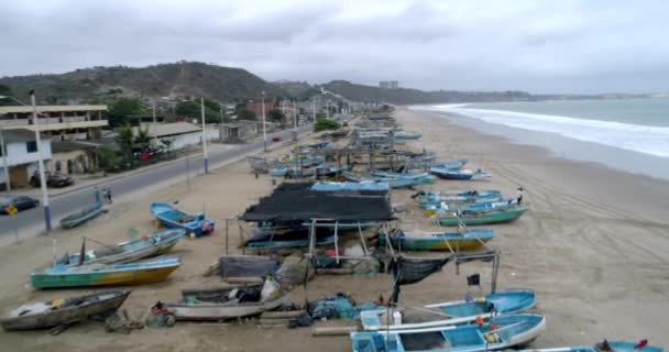 San Pedro Ecuador September 2018 Drohnenflug Strand Entlang Über Geparkte — Stockvideo