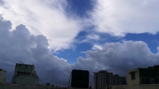 Himmel Und Skyline Von Kolkata Mit Einem Konzeptradio Vordergrund — Stockvideo