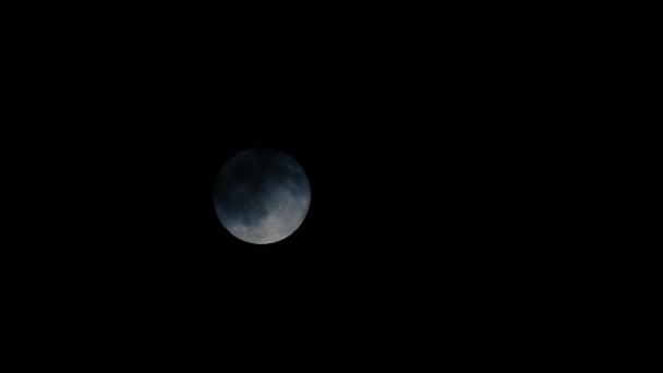 月亮在云中消失的时间 — 图库视频影像
