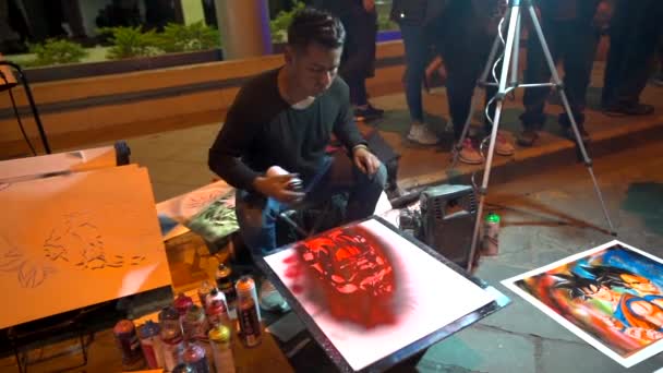 Cuenca Ecuador Giugno 2018 Spray Paint Artists Slow Motion Artista — Video Stock