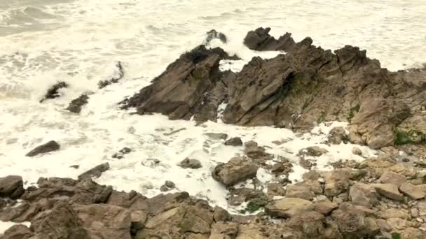 Agua Bruta Una Playa Galesa — Vídeos de Stock