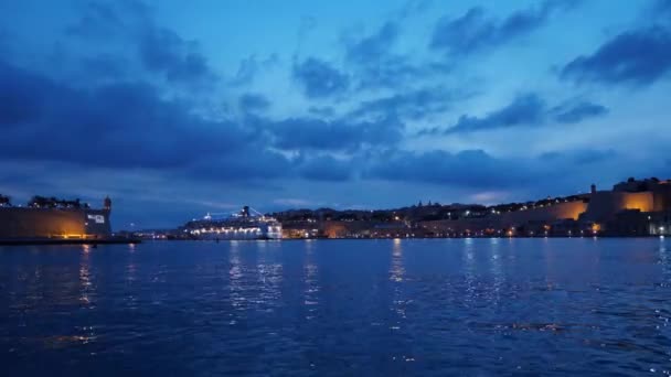 Malta Zeitraffer Von Birgu Nach Valletta Bei Sonnenuntergang Nacht Kreuzfahrtschiff — Stockvideo