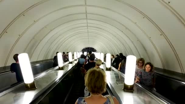 Elevador Longo Metrô Moscou — Vídeo de Stock