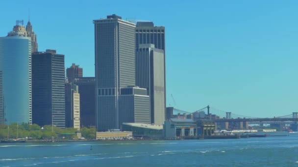 Uhd 25P New Yor City Lower Manhattan Ferry Brooklyn Bridge — Stock video