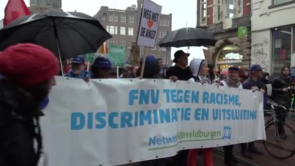 Amsterdam Hollanda Düzenlenen Bir Gösteri Sırasında Fnv Nin Bazı Protestocuları — Stok video