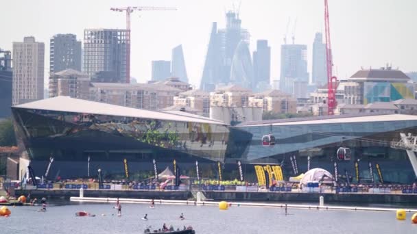 Imágenes Cámara Lenta Dockland Londres Justo Lado Excel Emirates Teleférico — Vídeos de Stock