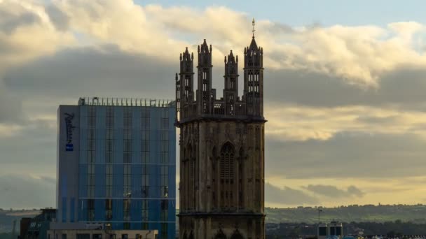 Time Lapse Aereo Del Radisson Blu Hotel Una Chiesa Iconica — Video Stock