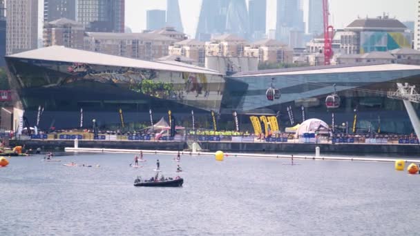 Imágenes Cámara Lenta Dockland Londres Justo Lado Excel Emirates Teleférico — Vídeos de Stock