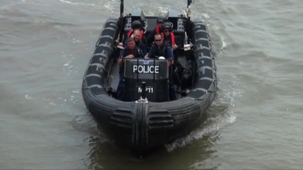 Великобритания Июль 2017 Вооруженные Офицеры Полицейском Контртеррористическом Переходе — стоковое видео