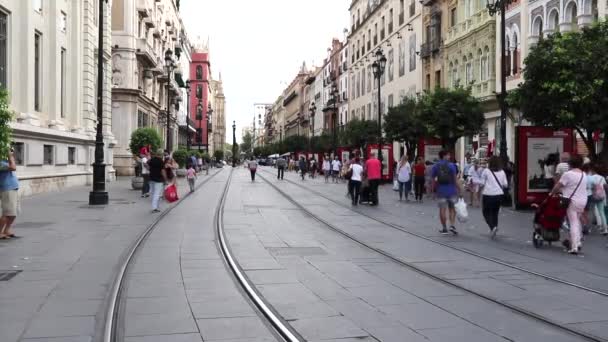 Människor Går Runt Sevilla Spanien Dagen — Stockvideo