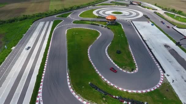 Aereo Colpo Largo Titi Aur Racetrack Romania Come Auto Corrono — Video Stock