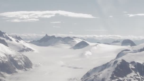 Какие Захватывающие Кадры Аляски Ледников Картинга Наслаждайтесь — стоковое видео