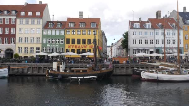 Boten Boven Kopenhagen Een Drukke Dag — Stockvideo