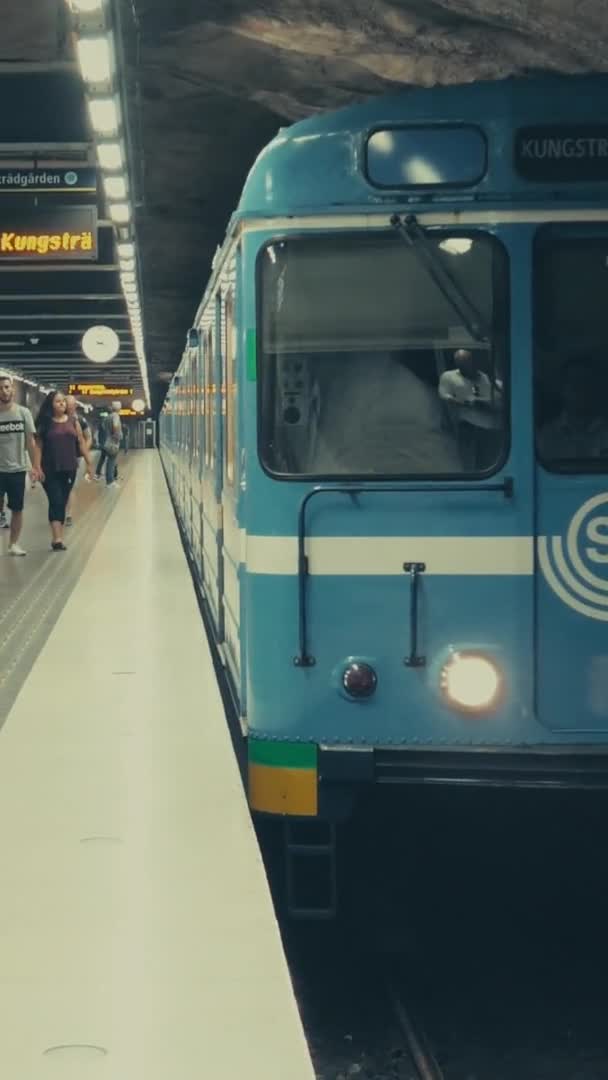 Metro Train Arriving Subway Station Stockholm Sweden People Exiting Train — Stock Video