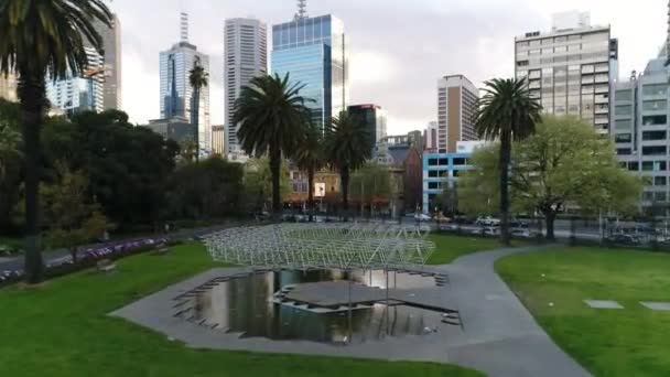 Luftaufnahme Von Melbourne Cbd Bei Sonnenuntergang Parlamentsgebäude Und Prinzessinnen Theater — Stockvideo