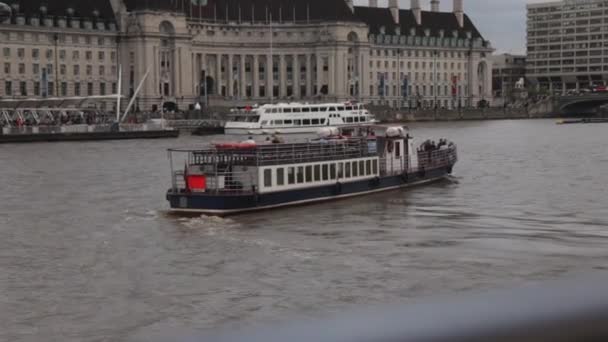 Passagierboot Auf Der Themse London — Stockvideo