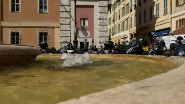 Een Fontein Gevonden Het Midden Van Oude Stad Nice Frankrijk — Stockvideo