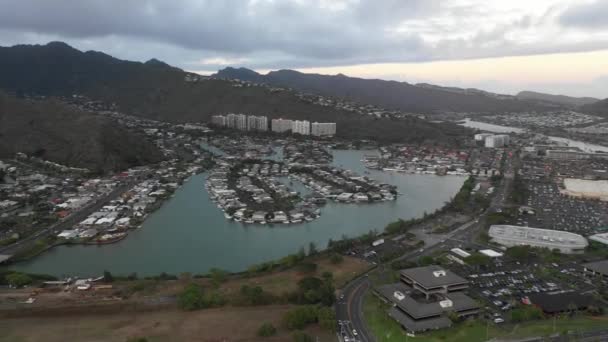 Hawaii Honolulu Sahilinde Gün Batımı Tekneler Jets Kayakları Arabalar — Stok video