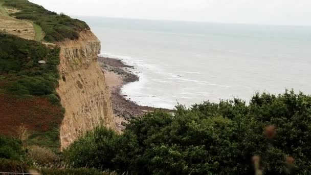 Largo Tiro Das Falésias Perto Hastings Durante Dia Nublado — Vídeo de Stock