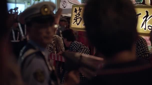 Folk Snurrar Stor Flottör Japansk Sommarfestival Tokyo — Stockvideo