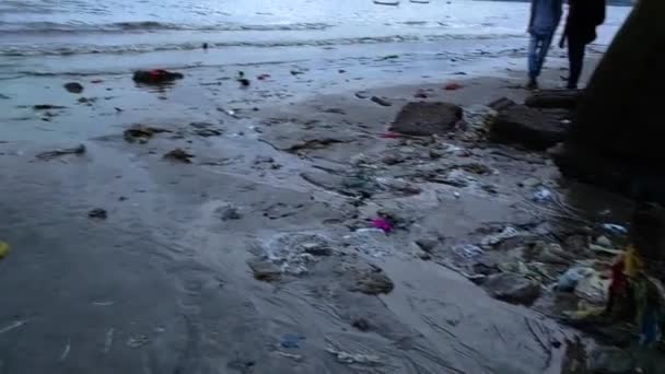 Este Vídeo Mostra Praia Cheia Lixo Lixo Que Está Localizado — Vídeo de Stock
