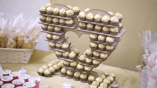 Tavola Dessert Cioccolato Forma Cuore Amore Feste Matrimoni — Video Stock