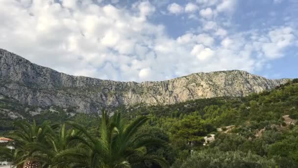 Vídeo Timelapse Nubes Que Atraviesan Una Montaña Croacia — Vídeos de Stock
