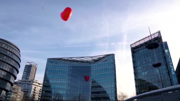 Birleşik Krallık Londra Daki Belediye Binasını Ofisleri Açık Havada Süzülen — Stok video