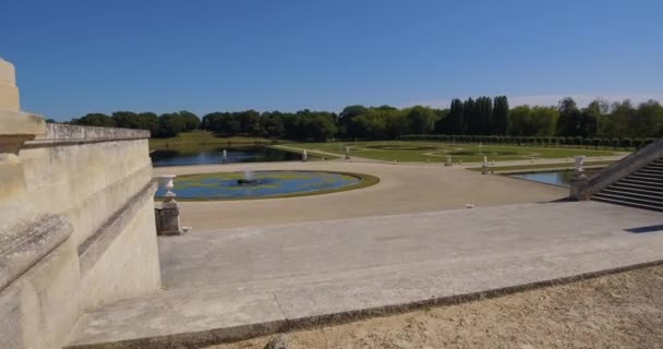 Scatto Rallentatore Dell Immenso Giardino Del Castello Chantilly — Video Stock