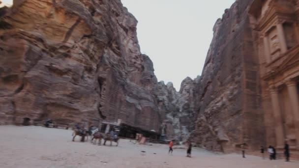 Petra Ancient City View Treasury Jordan Wide Low Angle Shot — Stock Video