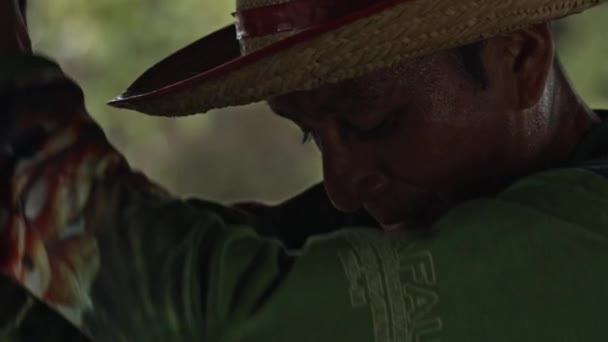 Farmer Amazon Rainforest Pounds Pistil Mortar Process Guarana Seeds Traditional — Stock Video