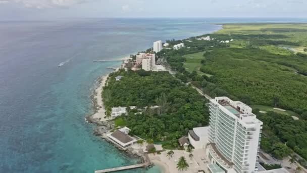 Cozumel Mexico Aerial V21 Etablering Skott Drönare Flyger Längs Strandlinjen — Stockvideo