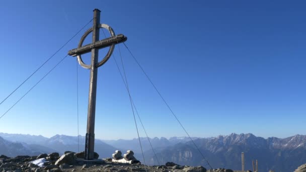 Cross Summit Patscherkofel Mountain Tyrol Austria Static — ストック動画