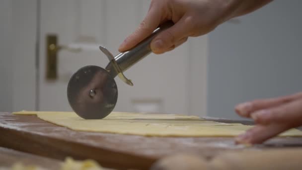 Baker Cutting Flattened Dough Pizza Cutter Making Faworki Polish Chrusciki — 비디오