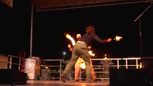 Highmark Pittsburgh Daki Ilk Gecesinde Steel Town Fire Gösterisi Ateş — Stok video