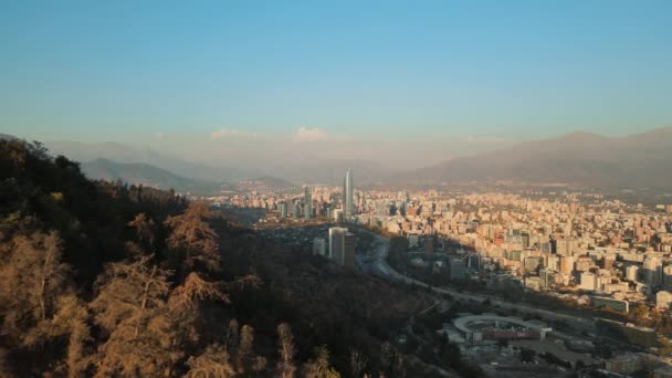 Aerial Dolly Out Santiago Skyline Mapocho River Mounts Revealing San — Stok video